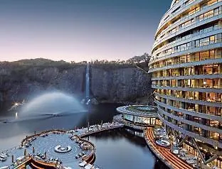 Intercontinental Hotels Shanghai Wonderland By Ihg-1