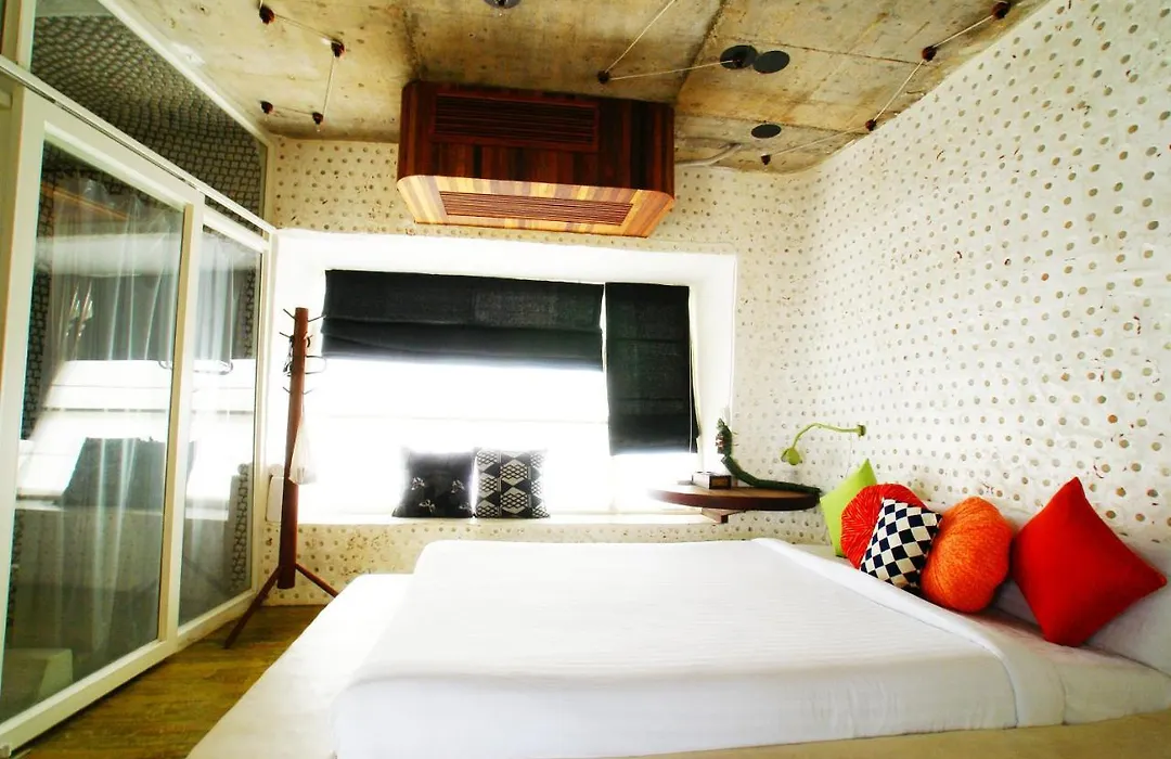 Mo Rooms-1