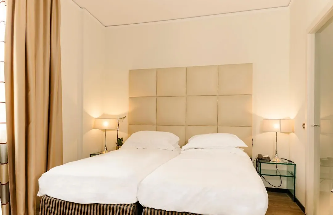 Cosmopolitan Hotel-1