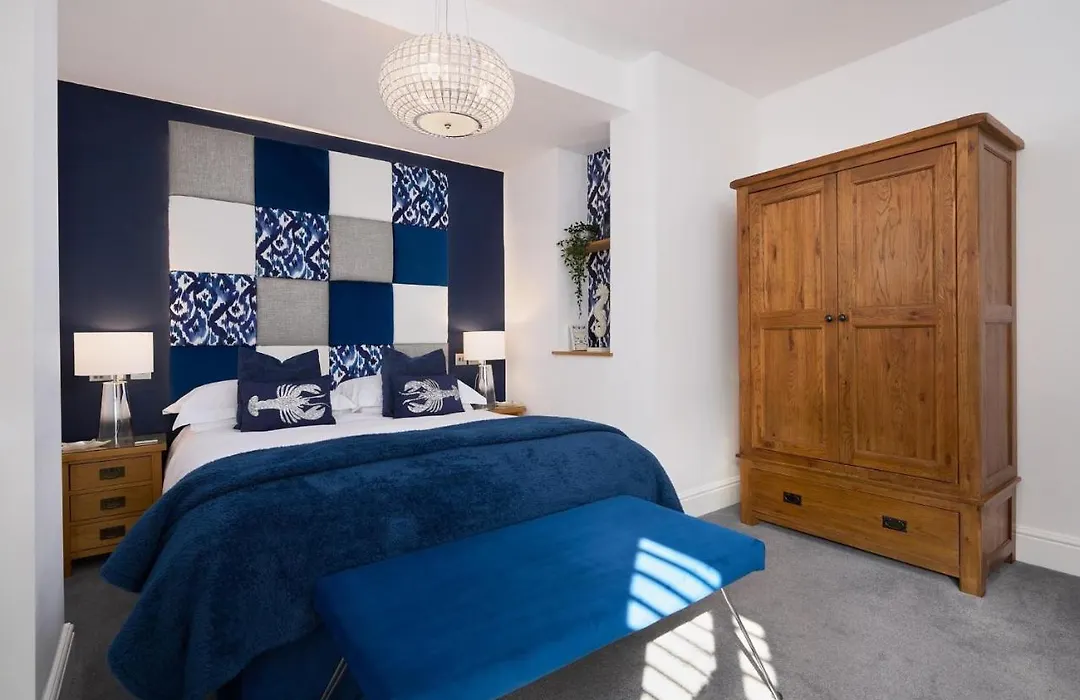 Channel View Boutique Hotel - Adults Only-1