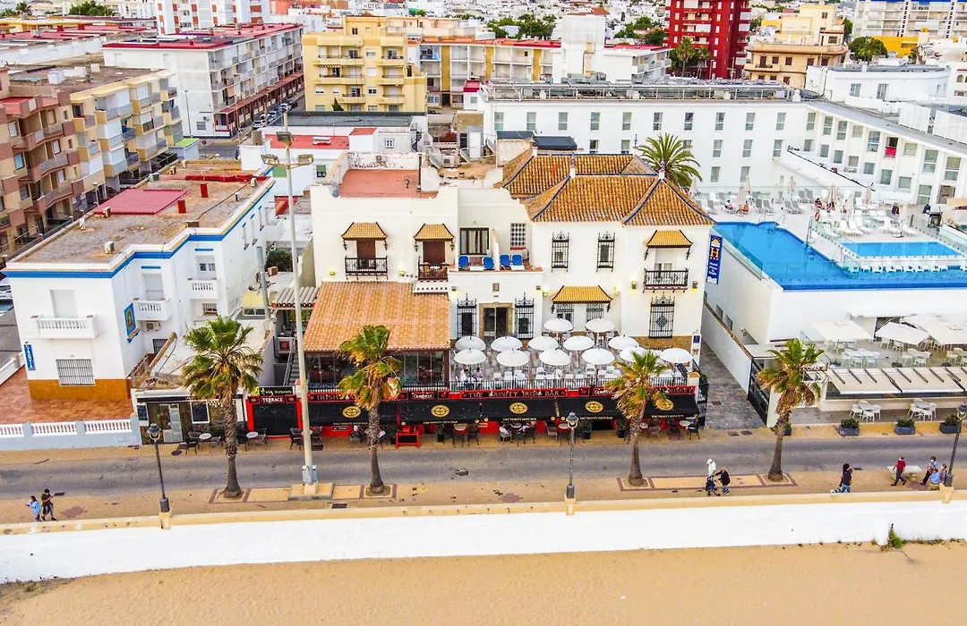 Hotel Playa de Regla-1