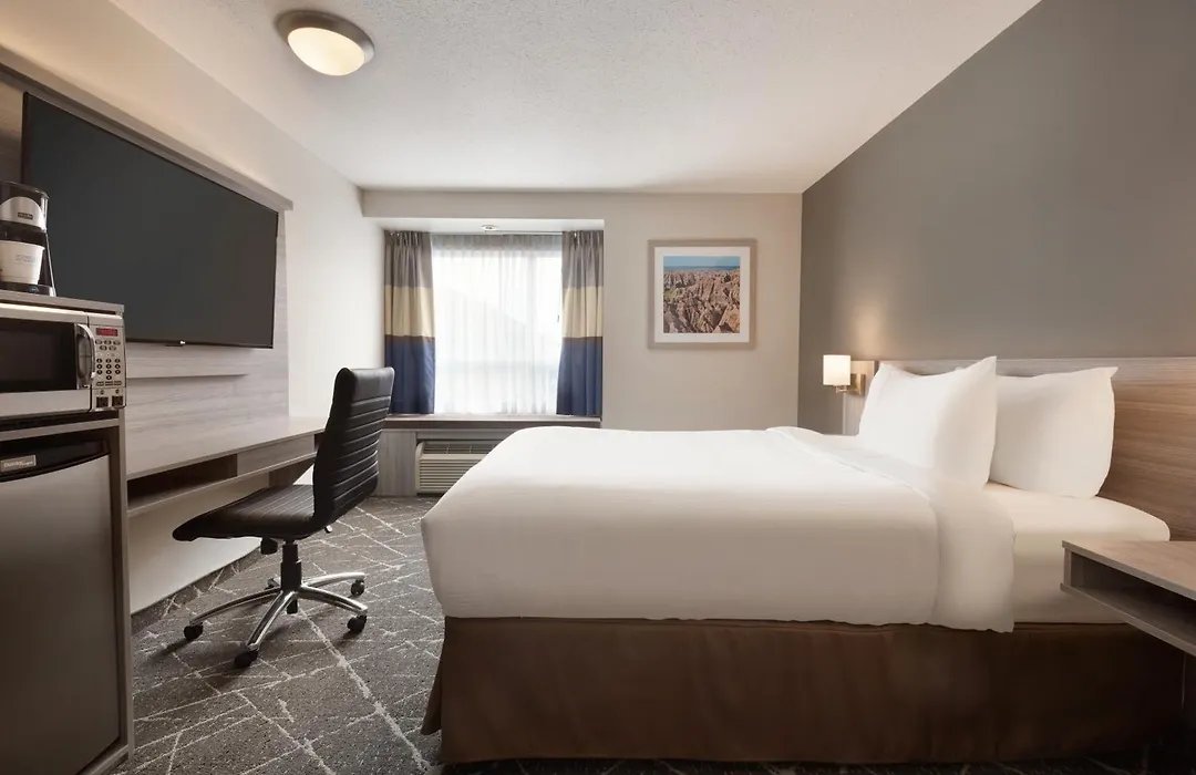 Microtel Inn & Suites By Wyndham Lloydminster-1