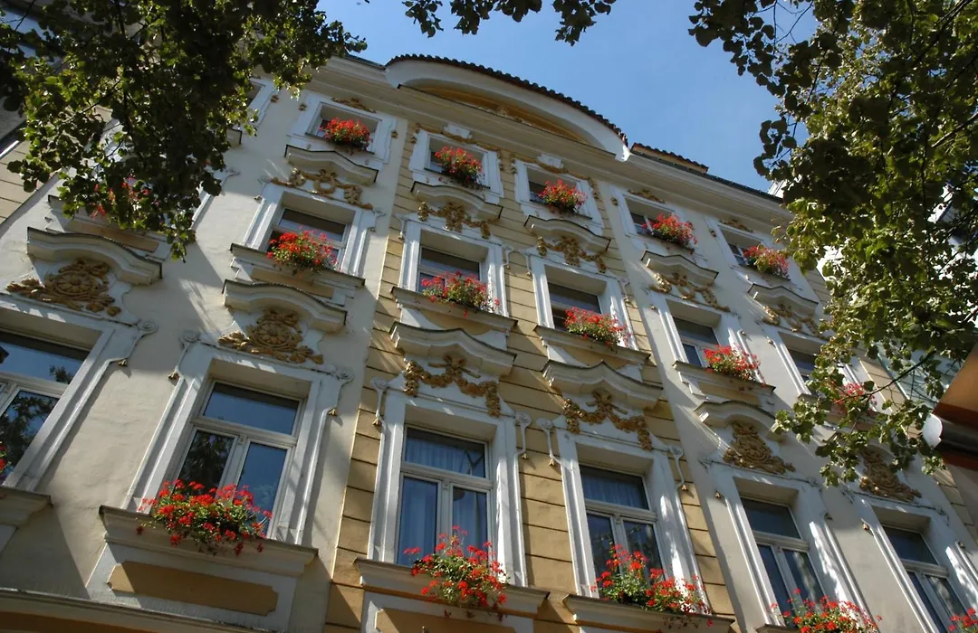Adria Hotel Prague-1
