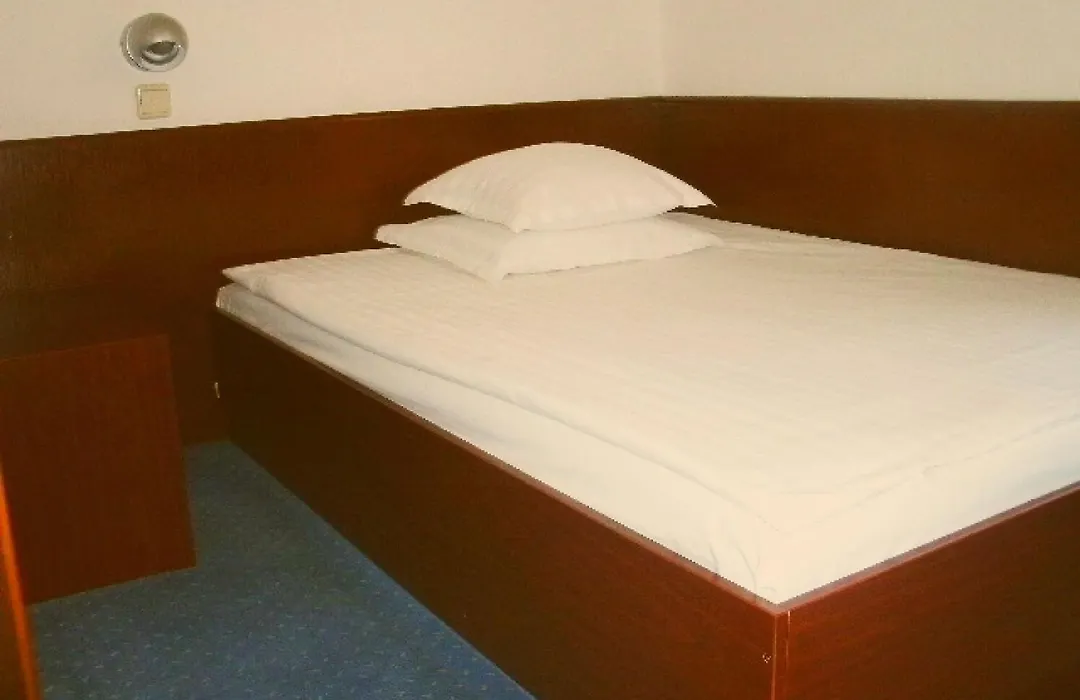 Hotel Laguna Zagreb-1