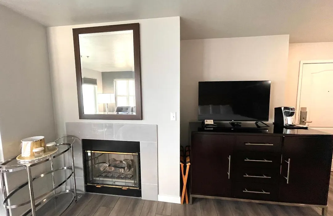 Tides Inn & Suites-1