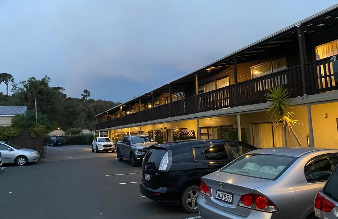 Commodore Motel-1