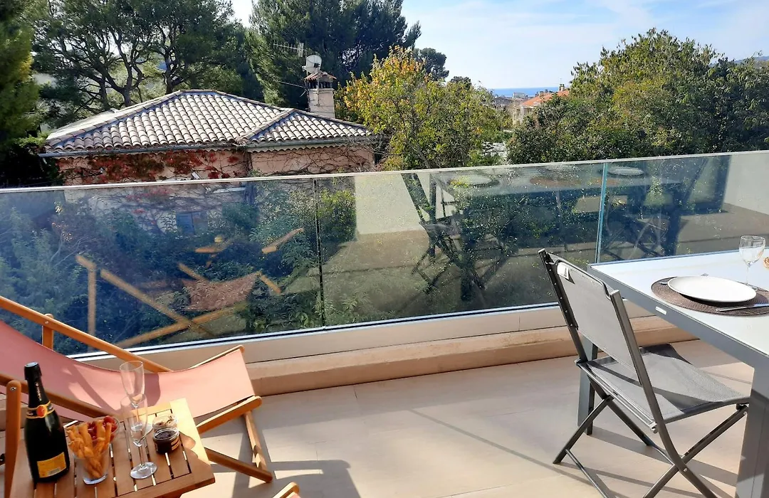 Hpc Suites - Cassis Centre - Parking Securise Et Piscine Chauffee-1