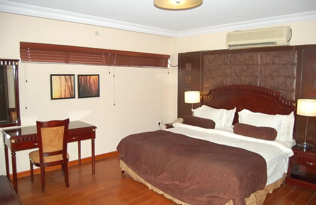 Owu Crown Hotel Ibadan-1