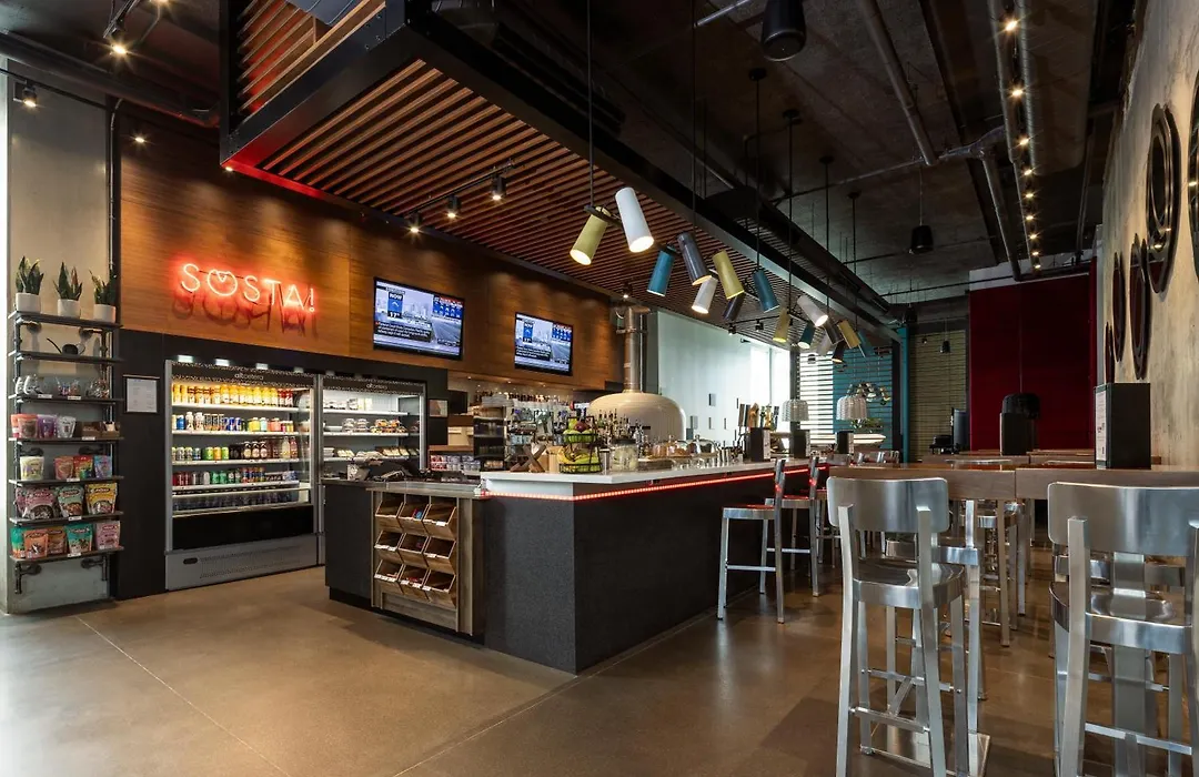 Alt Hotel Toronto Airport-1
