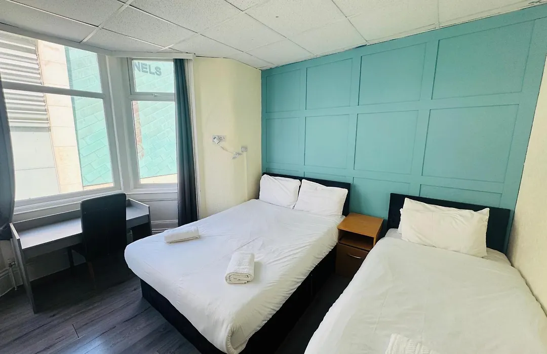 Calypso Hotel Blackpool-1