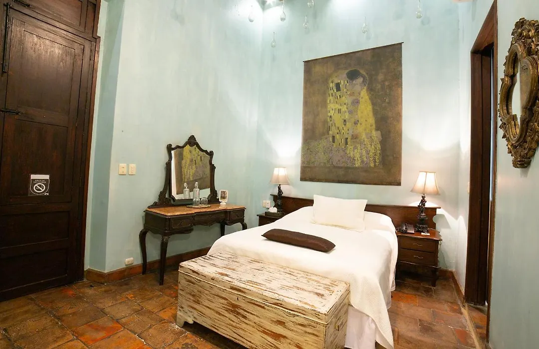 Casa Pedro Loza-1