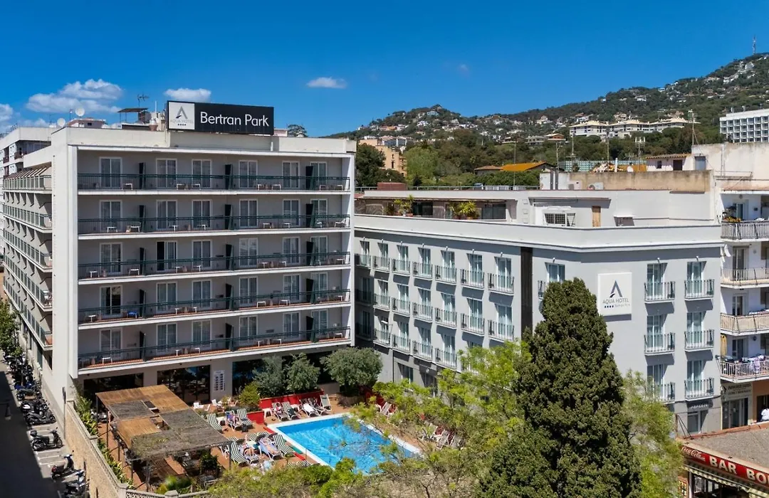 AQUA Hotel Bertran Park-1