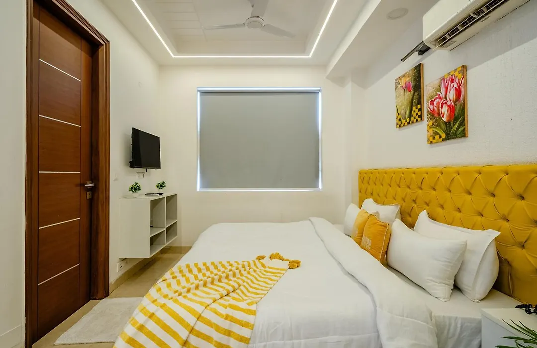 Lime Tree Luxury Studio - Service Apartment Near Artemis Hospital ,Gurgaon-1