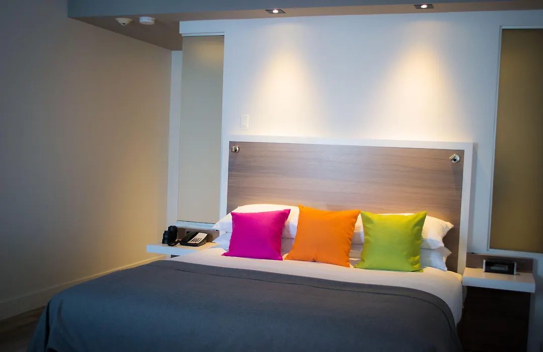 Hotel V-1