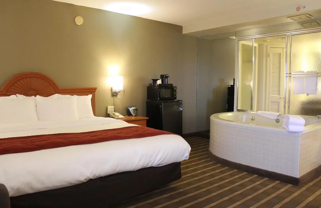 Comfort Inn University Center-1