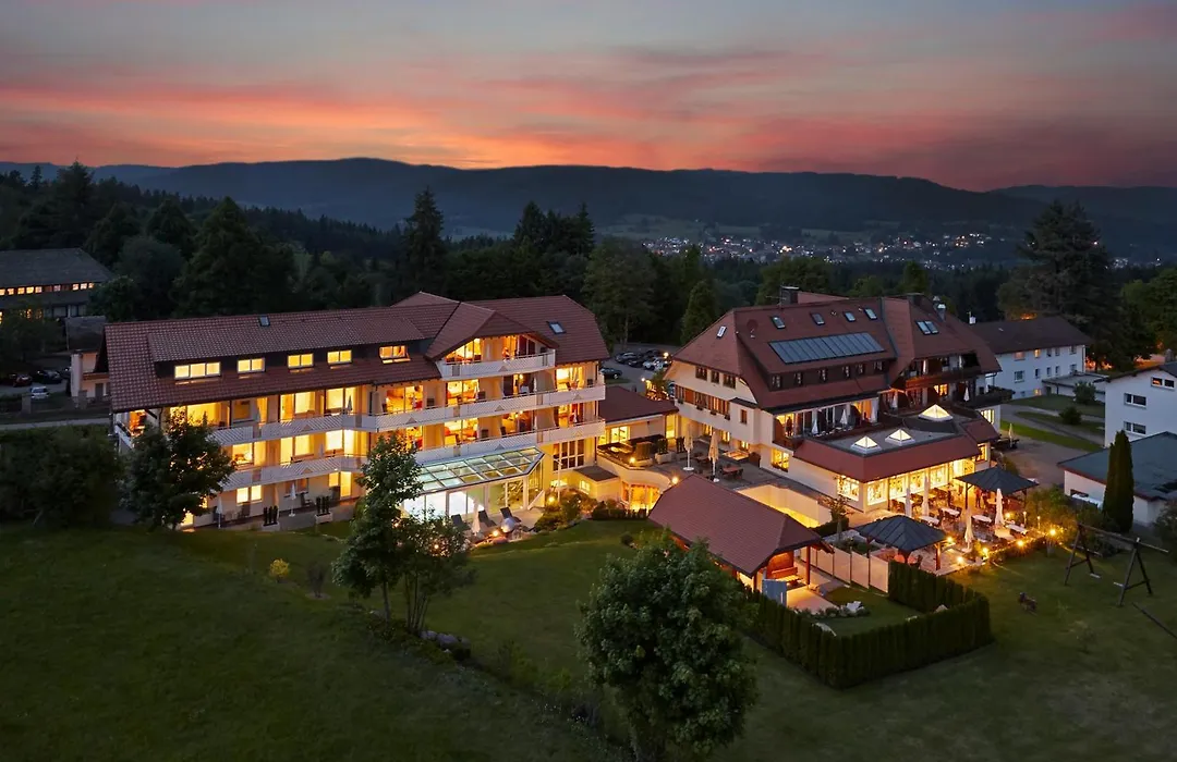 Wander-&Wellnesshotel Nägele-1
