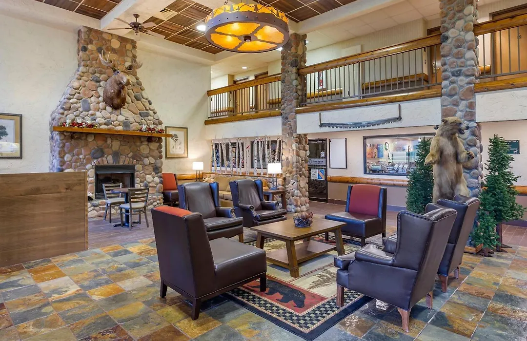 Comfort Inn & Suites Branson Meadows-1