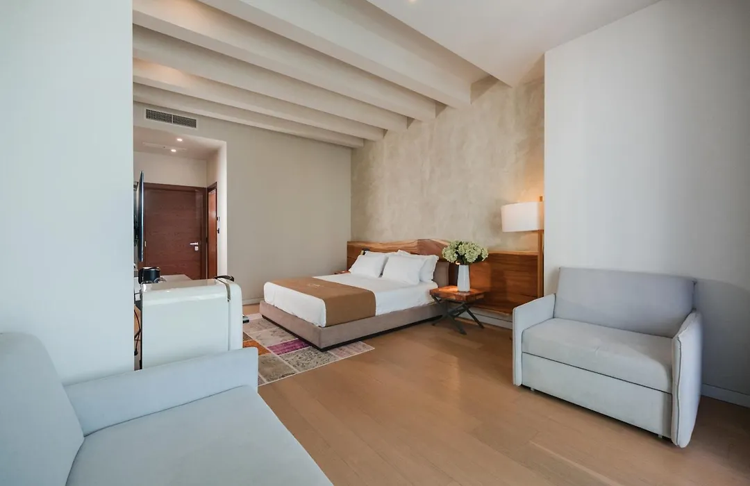 Chic Boutique Hotel Vlore-1