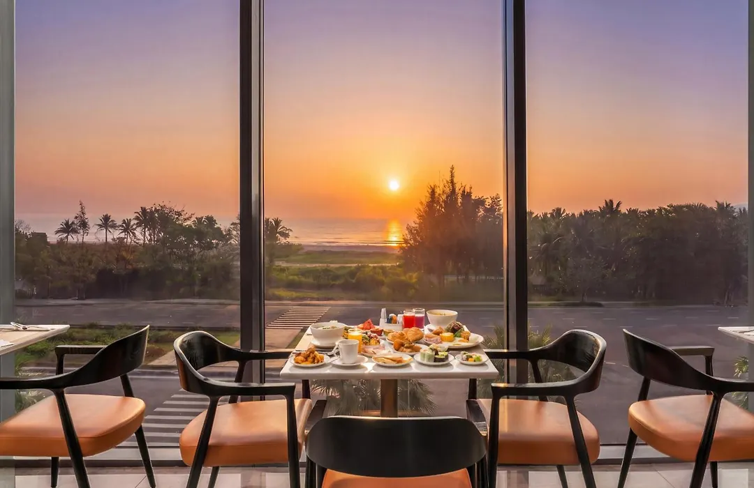 Awaken Da Nang Hotel-1