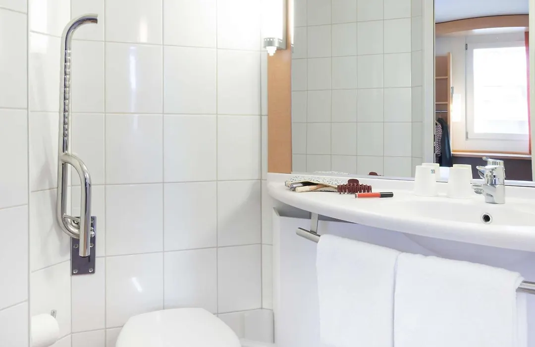 Ibis Basel Bahnhof-1