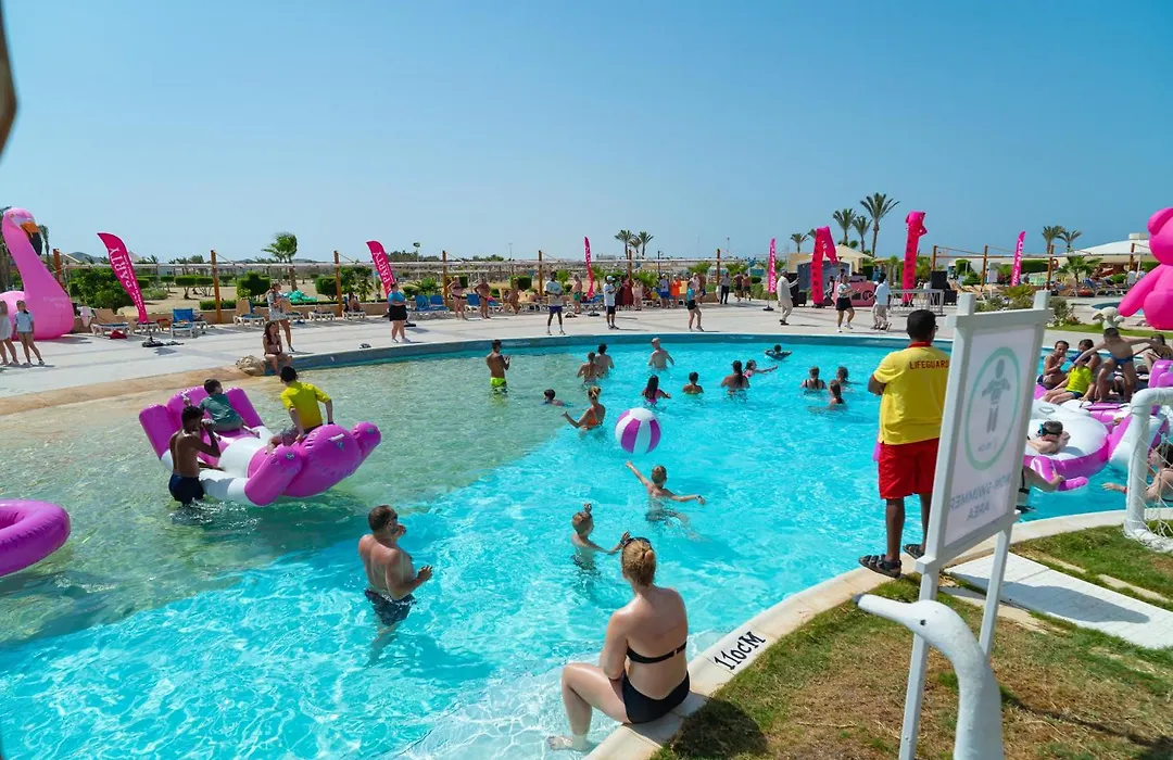 Malikia Resort Abu Dabbab-1