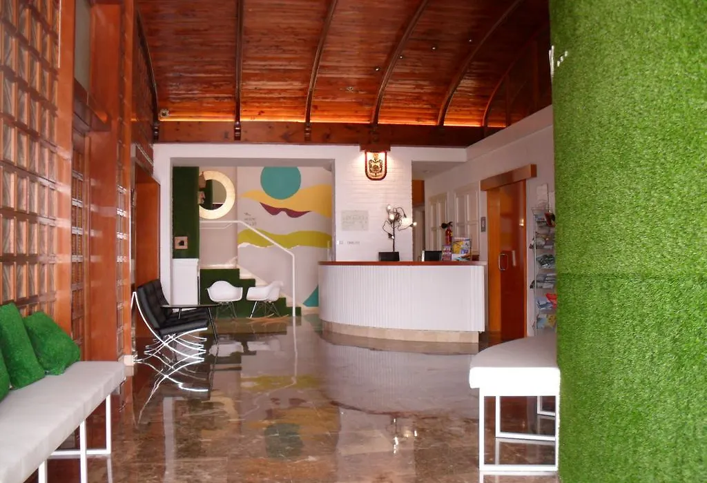 Hotel Lo Monte-1