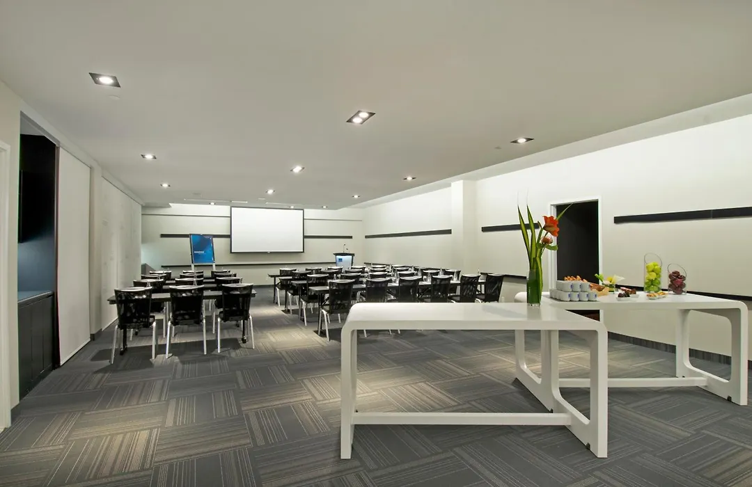 Novotel Montreal Center-1
