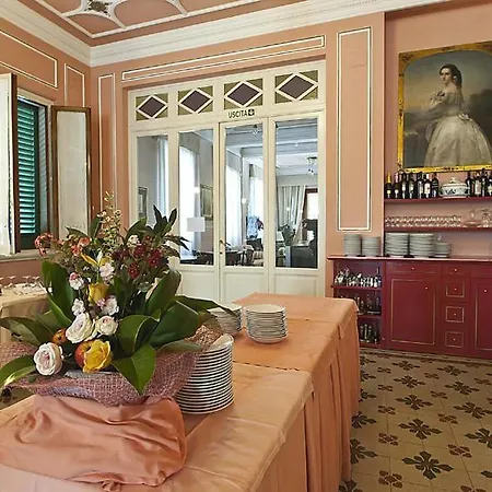 Hotel Maestoso-3