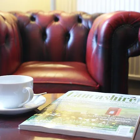 Adelphi Guest House-3
