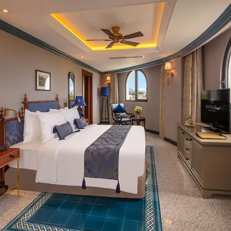 Silk Path Grand Hue Hotel-2