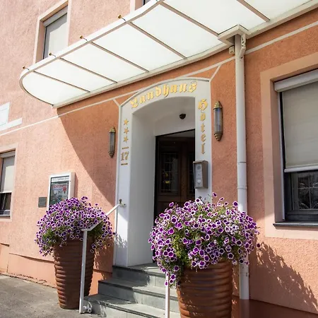 Landhaus Hotel Neuss-3