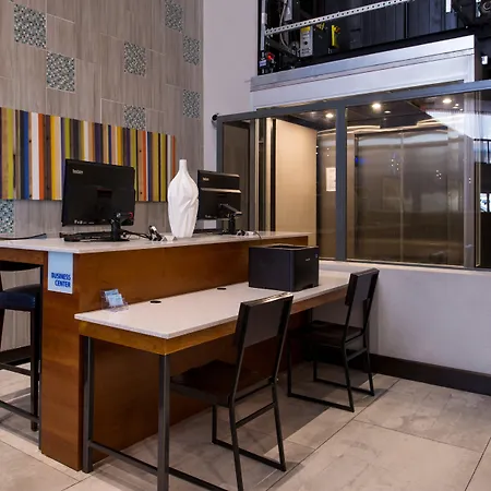 Holiday Inn Express & Suites San Antonio Medical - Six Flags By Ihg-3