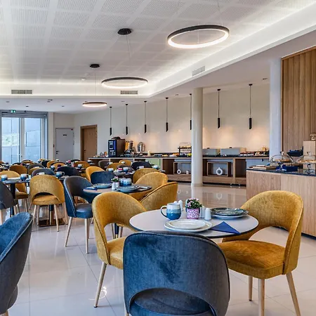 Brit Hotel Privilège Paris Rosny-sous-Bois-3