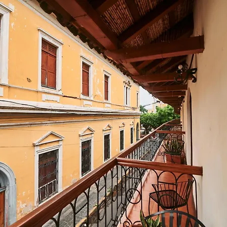 Hotel Plaza Colon - Granada Nicaragua-3