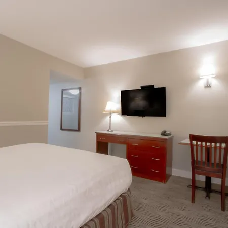Scott'S Inn & Suites-3