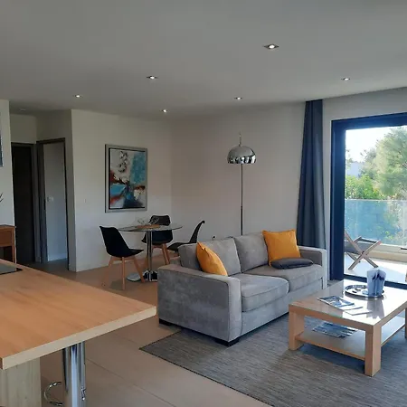 Hpc Suites - Cassis Centre - Parking Securise Et Piscine Chauffee-2