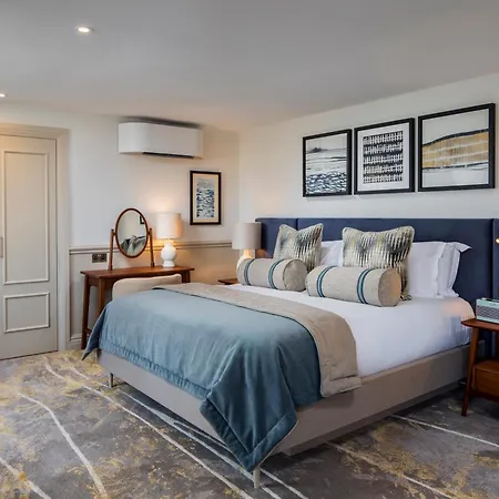 The White Horses By Everly Hotels Collection-2