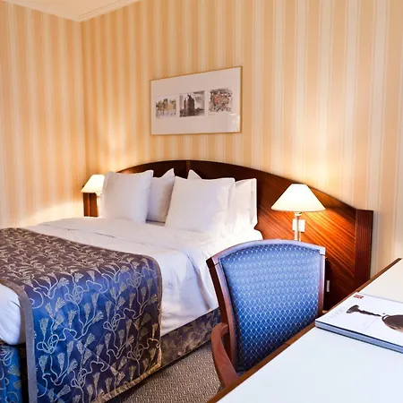 Hotel Le Chatelain-2