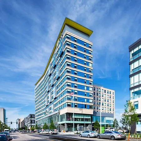 Aloft By Marriott Boston Seaport District-3