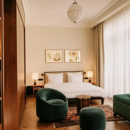 Boutique Hotel Chateau Royal-3