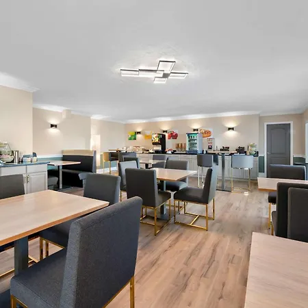 Quality Inn Fort Myers Cape Coral-3