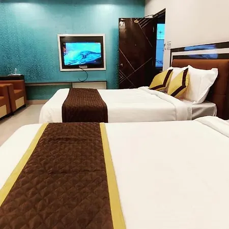 Aadya Inn New Luxury Hotel-3