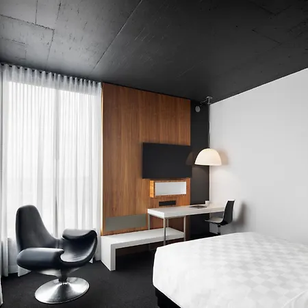 Alt Hotel Toronto Airport-2