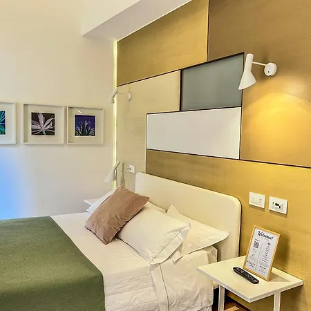 Santacroce Luxury Rooms-3
