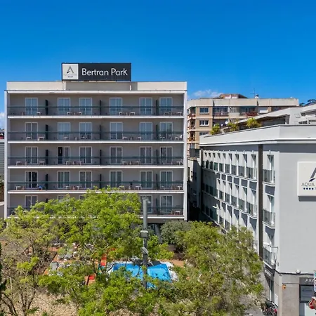 AQUA Hotel Bertran Park-2
