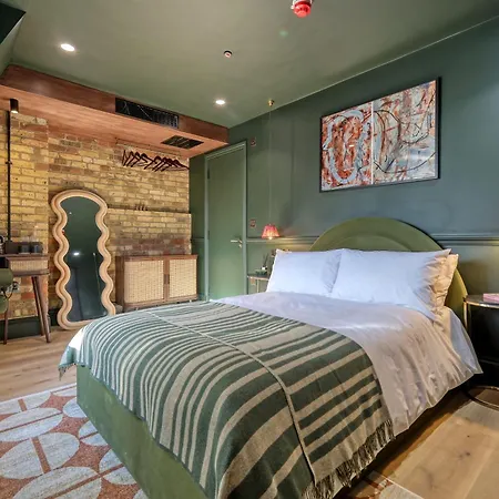 The Carlton Tavern Hotel-3