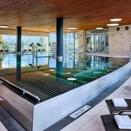 Four Points By Sheraton Panoramahaus Dornbirn-3