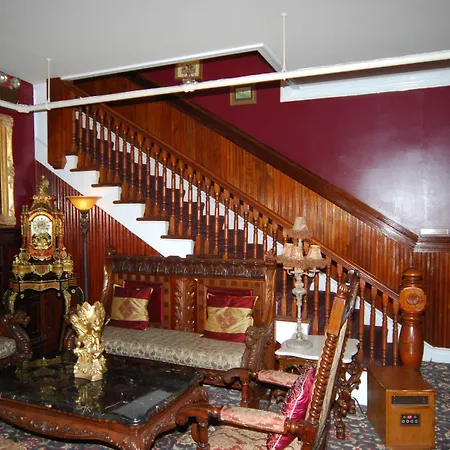 Queen Anne-3