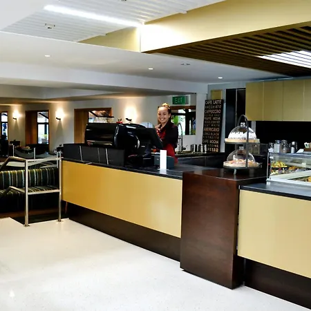 JetPark Auckland Airport Hotel-3
