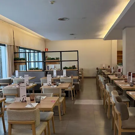 AQUA Hotel Bertran Park-3
